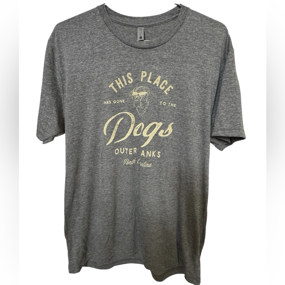 This Place Has Gone To The Dogs Outer Banks North Carolina Gray Men’s L T-Shirt